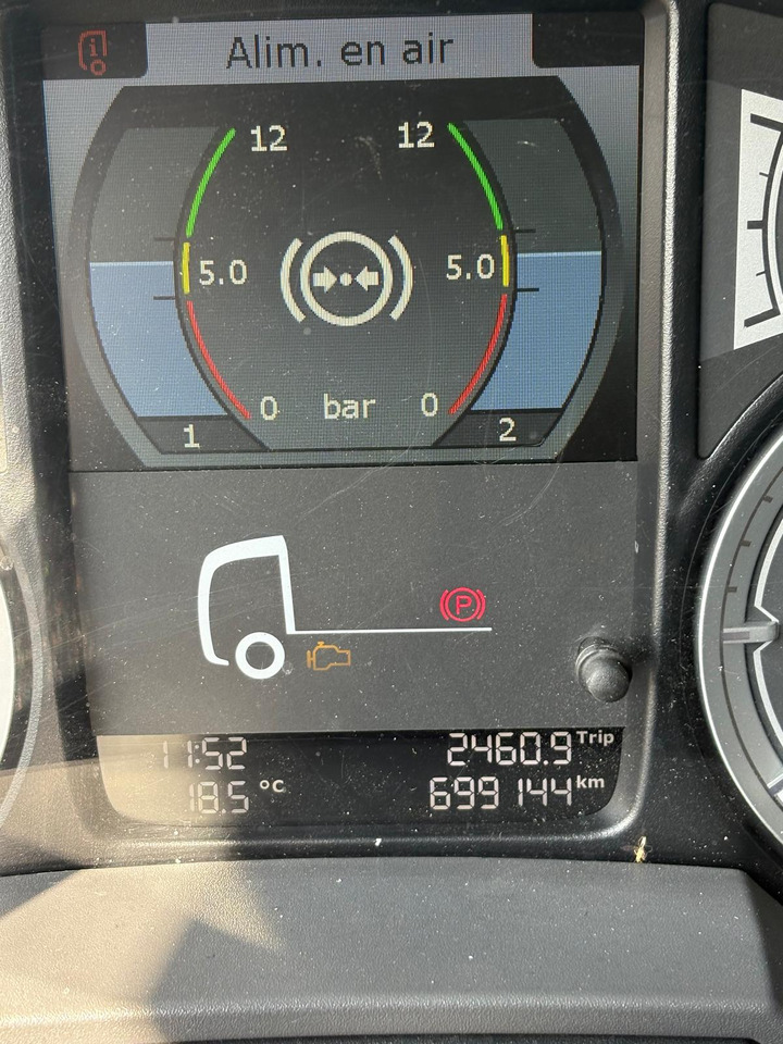 Tractor unit DAF XF480: picture 9