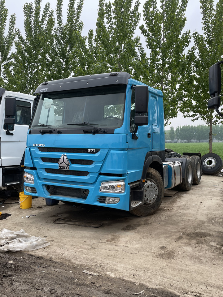 HOWO 6X4 TRACTOR SINOTRUCK 371HP - Tractor unit: picture 1 HOWO 6X4 TRACTOR SINOTRUCK 371HP - Tractor unit: picture 1