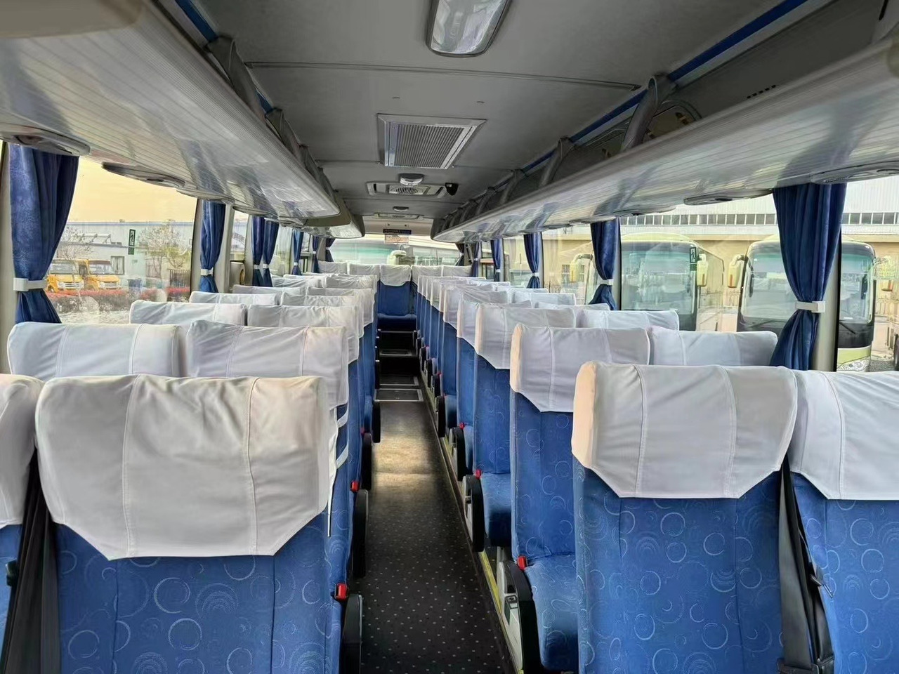 Used YUTONG Coach Bus 6119 - Coach: picture 4 Used YUTONG Coach Bus 6119 - Coach: picture 4