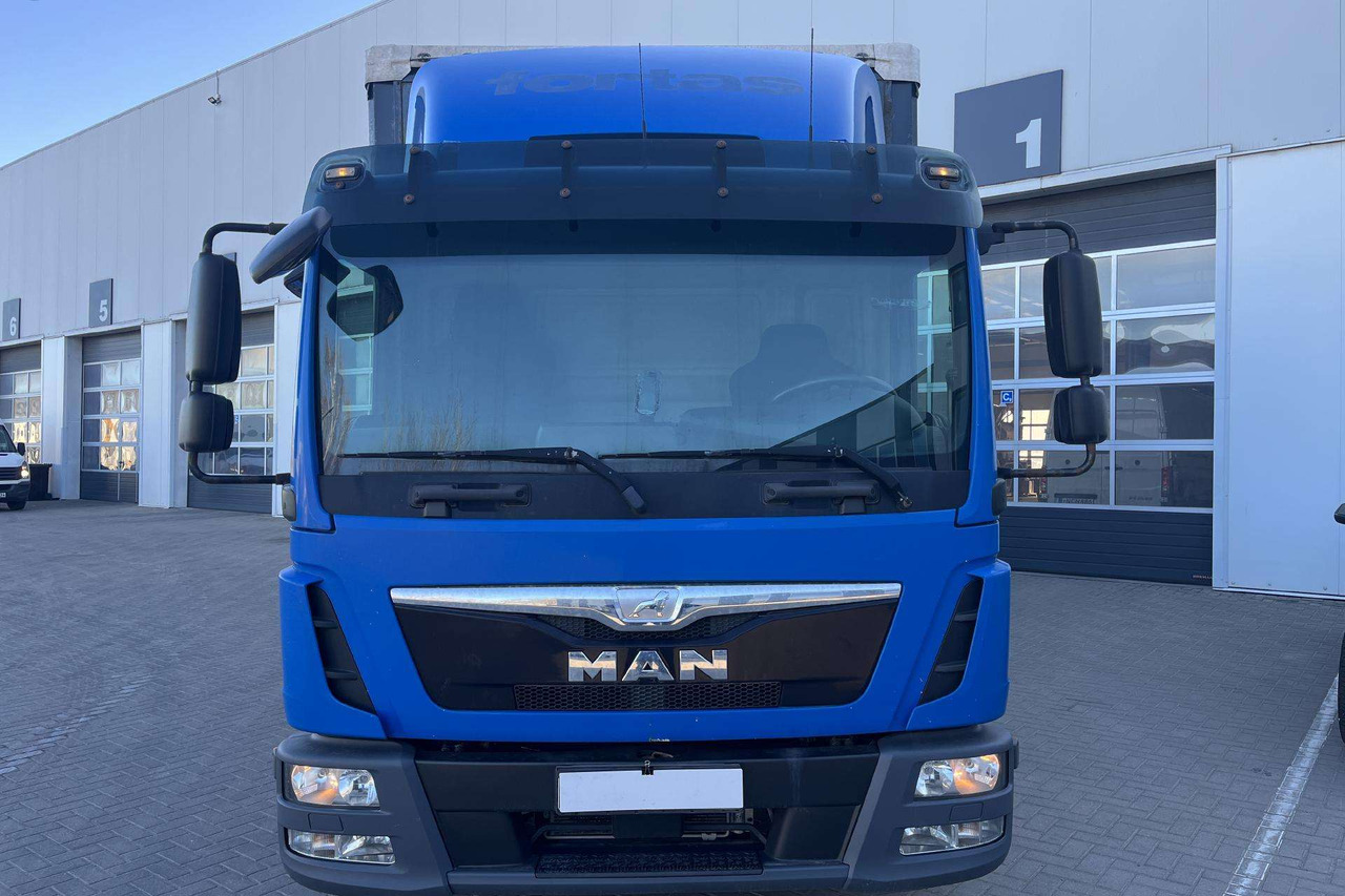 MAN TGL 12.220 4X2 BL su liftu (8493) - Curtainsider truck: picture 2 MAN TGL 12.220 4X2 BL su liftu (8493) - Curtainsider truck: picture 2