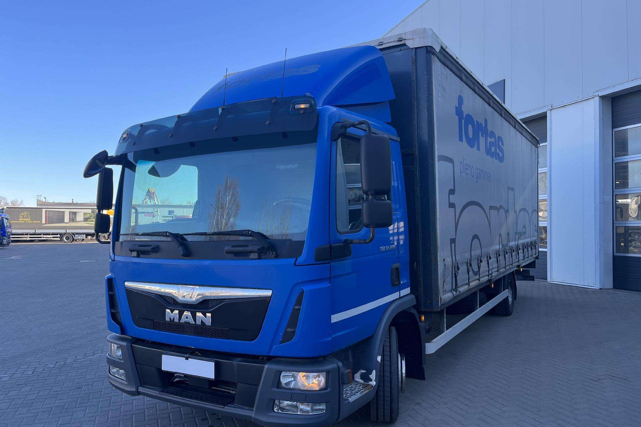 MAN TGL 12.220 4X2 BL su liftu (8493) - Curtainsider truck: picture 1 MAN TGL 12.220 4X2 BL su liftu (8493) - Curtainsider truck: picture 1