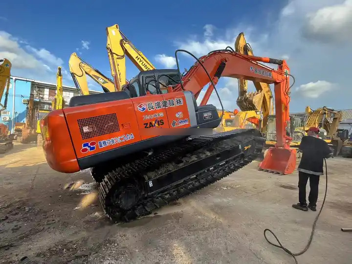 20ton Hitachi zx200-3g zx200-3 Original Japan Excavator Used In Good Condition Please Consult - Crawler excavator: picture 4 20ton Hitachi zx200-3g zx200-3 Original Japan Excavator Used In Good Condition Please Consult - Crawler excavator: picture 4