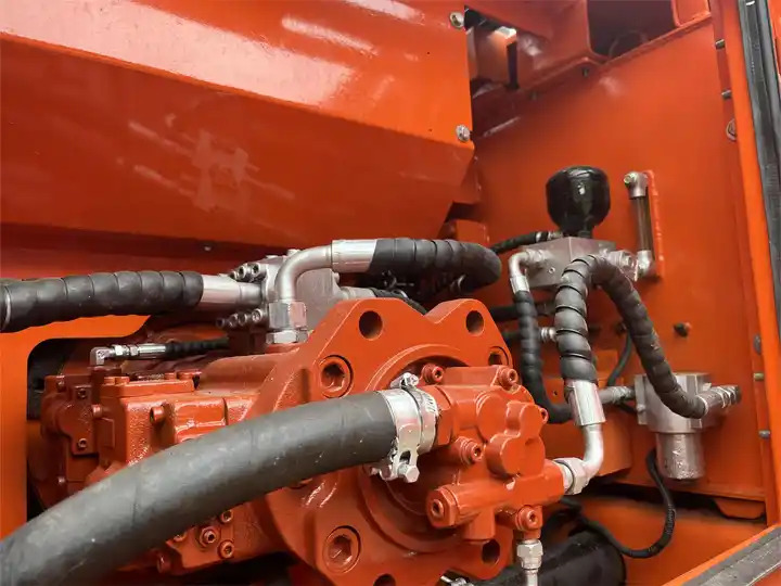 90% new used 22t Doosan DH220LC-9E DH220-9 DH220-9E DH220LC-9 crawler excavator - Crawler excavator: picture 4 90% new used 22t Doosan DH220LC-9E DH220-9 DH220-9E DH220LC-9 crawler excavator - Crawler excavator: picture 4