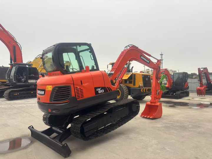 Doosan DX60 DX60-9c DH60-7 DX60W DX80 DX75 DX55 DH35 DH55 Used Mini Excavator Mas Maquinaria Municipal Y Ambiental - Excavator: picture 2 Doosan DX60 DX60-9c DH60-7 DX60W DX80 DX75 DX55 DH35 DH55 Used Mini Excavator Mas Maquinaria Municipal Y Ambiental - Excavator: picture 2