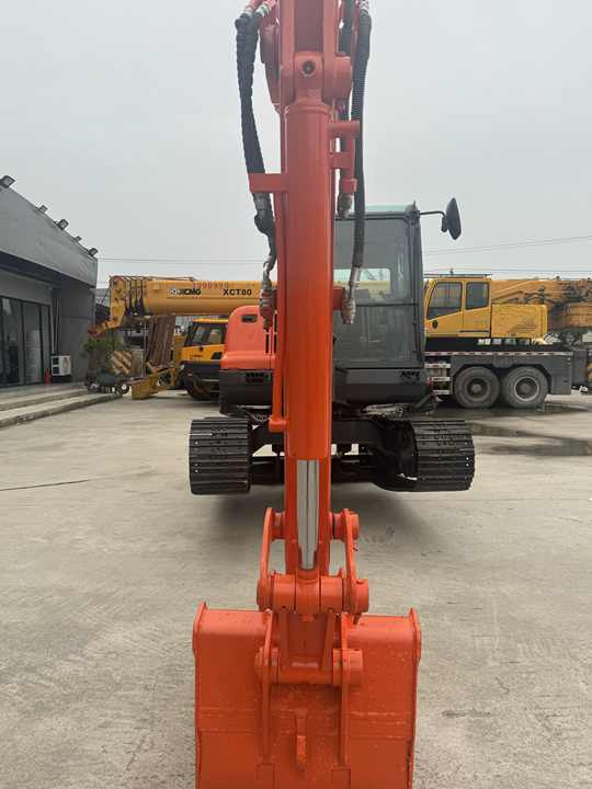 High Quality and Low Price Used Doosan Dx60 Dx75 Dx80 Crawler Excavator in Good Condition 6-ton Mini 6t Excavator for Sale - Crawler excavator: picture 3 High Quality and Low Price Used Doosan Dx60 Dx75 Dx80 Crawler Excavator in Good Condition 6-ton Mini 6t Excavator for Sale - Crawler excavator: picture 3
