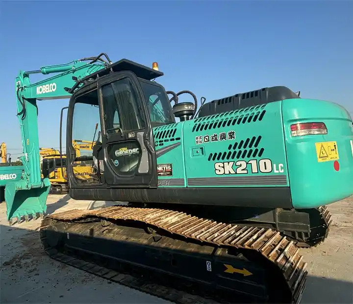 Japan Surplus Construction Excavator Kobelco Sk210 Sk230 Crawler Excavator With Hammer Pipe In Shanghai - Crawler excavator: picture 1 Japan Surplus Construction Excavator Kobelco Sk210 Sk230 Crawler Excavator With Hammer Pipe In Shanghai - Crawler excavator: picture 1