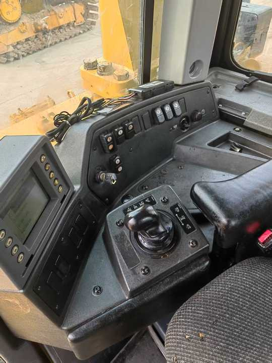 Original Caterpillar Bulldozer Cat D8T Second Hand Bulldozer Caterpillar D8 D6 D7 Originally Made in USA Brazil - Bulldozer: picture 5 Original Caterpillar Bulldozer Cat D8T Second Hand Bulldozer Caterpillar D8 D6 D7 Originally Made in USA Brazil - Bulldozer: picture 5