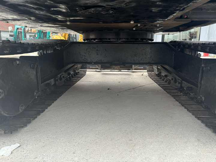 Original Top Sale High Performance Slightly Used Doosan Dx60 Dx75 Dx80 Tracked Excavator for Landscaping in Shanghai - Crawler excavator: picture 3 Original Top Sale High Performance Slightly Used Doosan Dx60 Dx75 Dx80 Tracked Excavator for Landscaping in Shanghai - Crawler excavator: picture 3