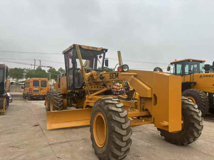 Second Hand SEM921 Motor Grader / Second Hand Motor Grader Sem 921 922 919 SEM Motor Grader for Sale - Grader: picture 4 Second Hand SEM921 Motor Grader / Second Hand Motor Grader Sem 921 922 919 SEM Motor Grader for Sale - Grader: picture 4
