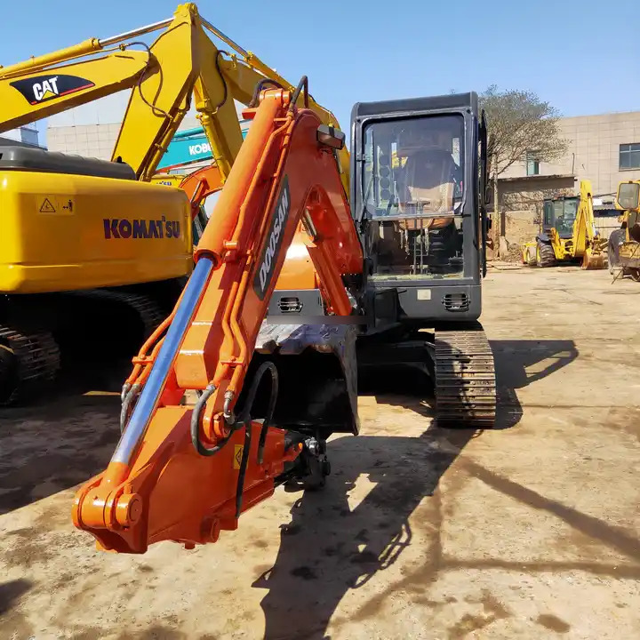 Used Doosan Machinery for Sale Mini excavator DH55-V DH60-7 for sale Fast Delivery Competitive Price Digger Hydraulic Excavator - Crawler excavator: picture 2 Used Doosan Machinery for Sale Mini excavator DH55-V DH60-7 for sale Fast Delivery Competitive Price Digger Hydraulic Excavator - Crawler excavator: picture 2