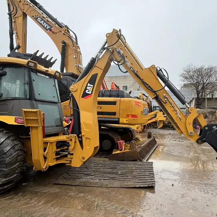 Used caterpillar backhoe loader CAT 420F2 in good condition for sale - Backhoe loader: picture 2 Used caterpillar backhoe loader CAT 420F2 in good condition for sale - Backhoe loader: picture 2