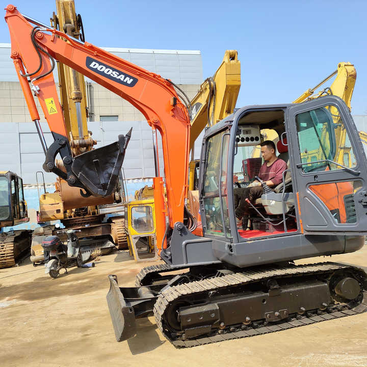 Used excavator doosan dx60 excavators machinery doosan dx60 dx80 dx75 dx225 dh60 dh60-7 excavator - Crawler excavator: picture 1 Used excavator doosan dx60 excavators machinery doosan dx60 dx80 dx75 dx225 dh60 dh60-7 excavator - Crawler excavator: picture 1