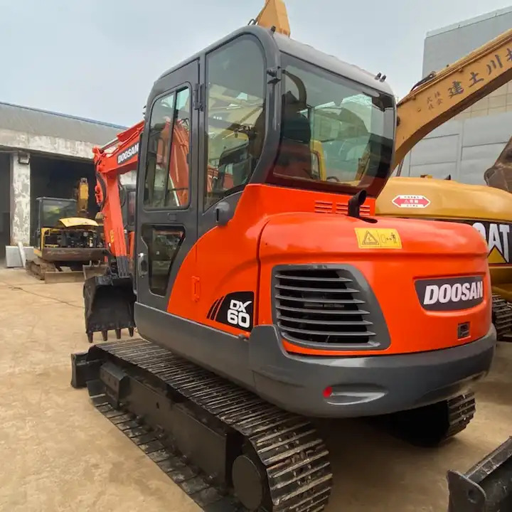 Dx60 dx55 ON SALE Doosan 6ton dx60 Used excavator in stock - Crawler excavator: picture 1 Dx60 dx55 ON SALE Doosan 6ton dx60 Used excavator in stock - Crawler excavator: picture 1