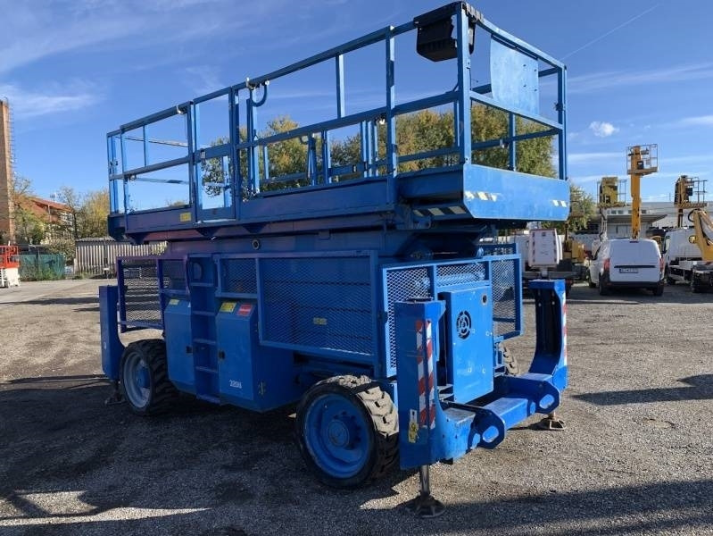 Lease a Genie GS5390 - 18m - 4x4 - Diesel  Genie GS5390 - 18m - 4x4 - Diesel: picture 6