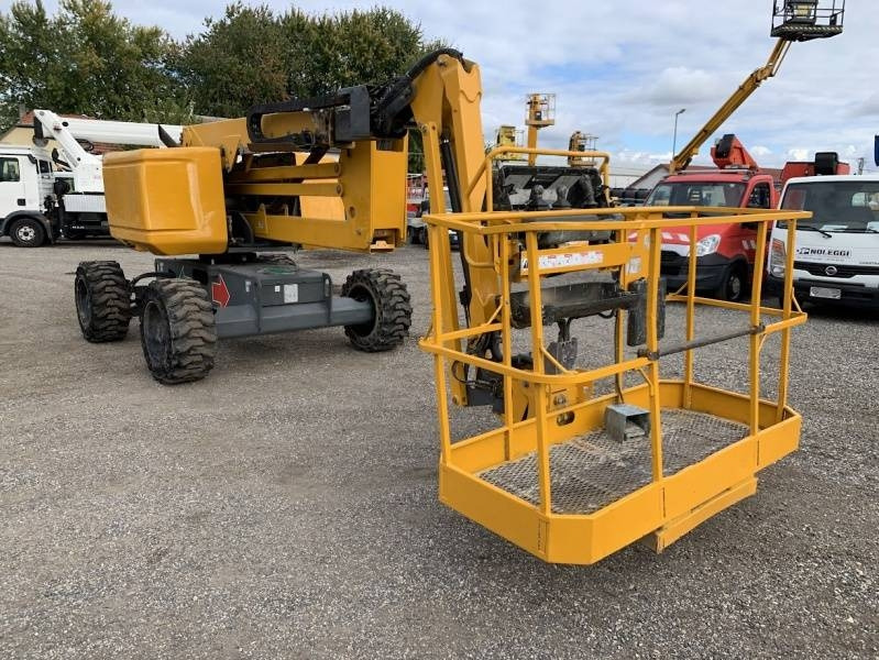 Haulotte HA16RTJ - 16m, 4x4x4, diesel  - Articulated boom: picture 1 Haulotte HA16RTJ - 16m, 4x4x4, diesel  - Articulated boom: picture 1