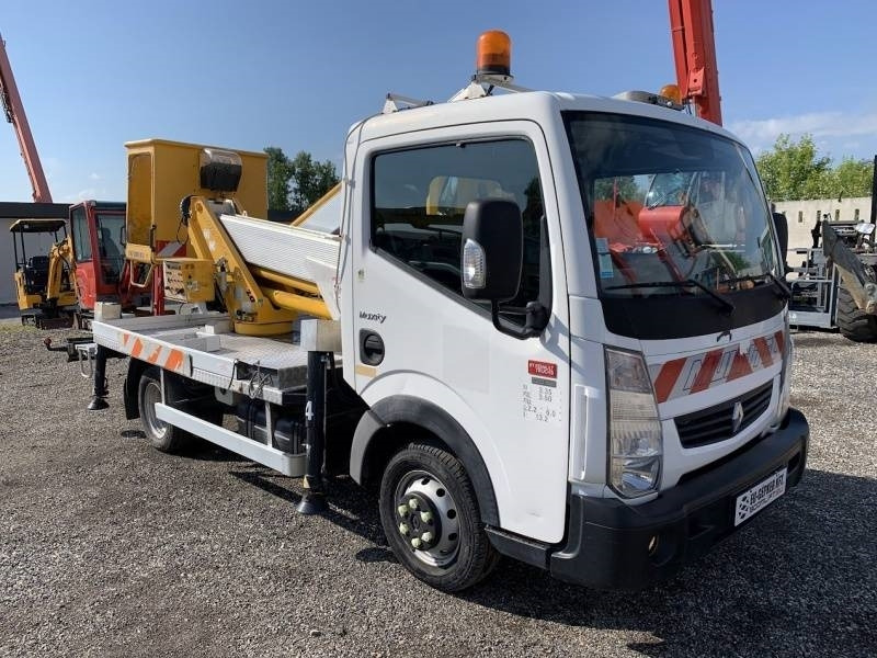 Renault Maxity Multitel MX200 - 20 m - Truck mounted aerial platform: picture 1 Renault Maxity Multitel MX200 - 20 m - Truck mounted aerial platform: picture 1