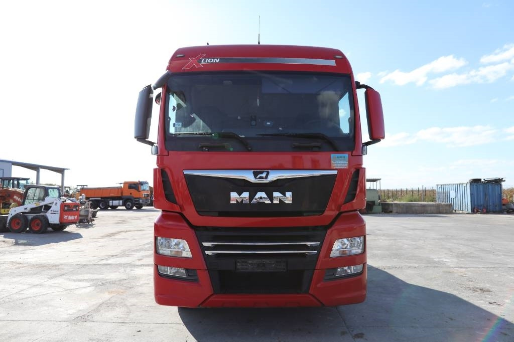 Tractor unit MAN TGX 18.500 4x2 LLS + Trailer Vega 3 axel lowbed: picture 10