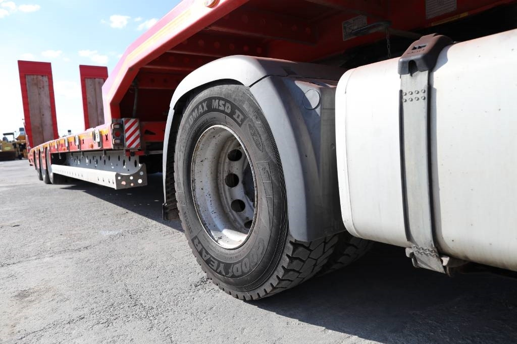 Tractor unit MAN TGX 18.500 4x2 LLS + Trailer Vega 3 axel lowbed: picture 12
