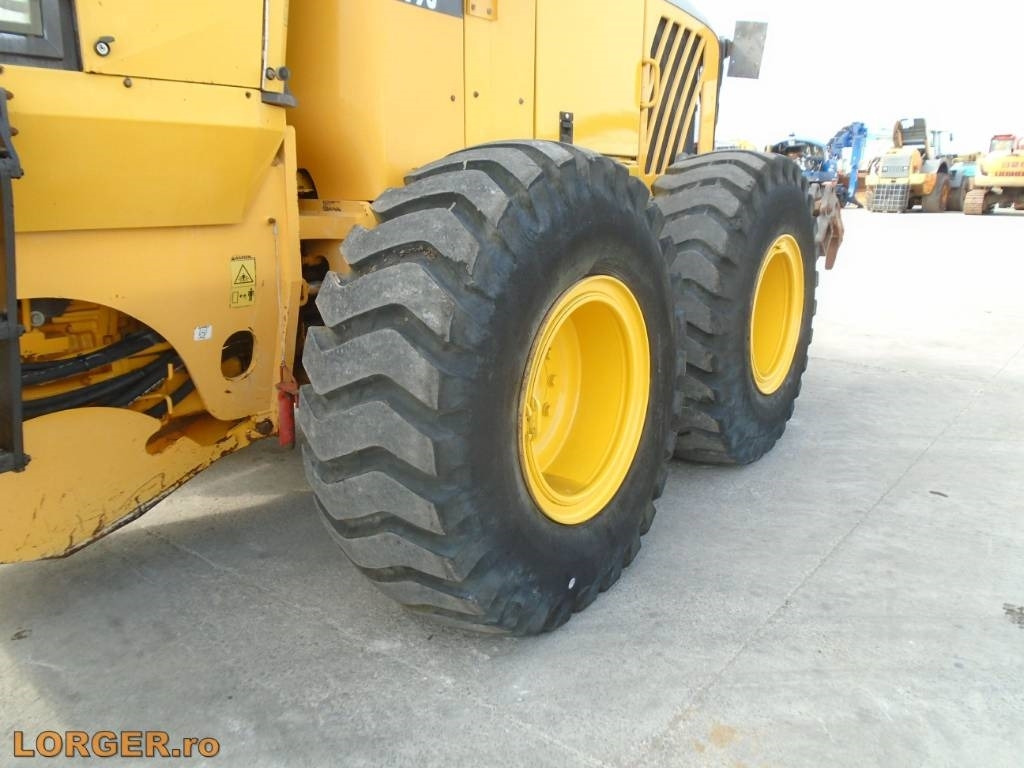 Grader Volvo G 990: picture 12