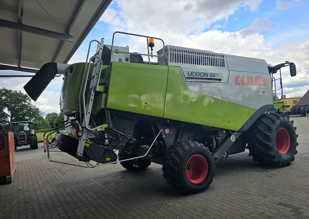 Claas Lexion 600 - Combine harvester: picture 5 Claas Lexion 600 - Combine harvester: picture 5