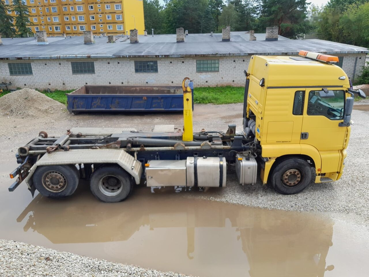 MAN TGA 26.413 - Hook lift truck: picture 5 MAN TGA 26.413 - Hook lift truck: picture 5