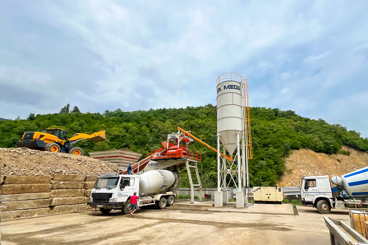 CONCRETE BATCHING PLANT MOBILE - Concrete plant: picture 1 CONCRETE BATCHING PLANT MOBILE - Concrete plant: picture 1