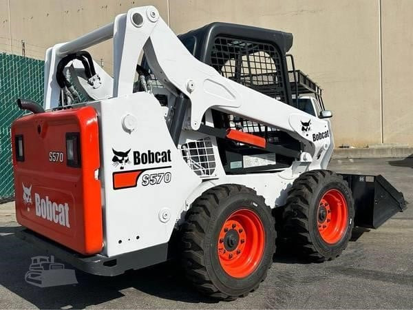 BOBCAT S590 - Skid steer loader: picture 2 BOBCAT S590 - Skid steer loader: picture 2