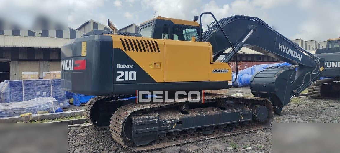 HYUNDAI ROBEX 210 - Crawler excavator: picture 1 HYUNDAI ROBEX 210 - Crawler excavator: picture 1