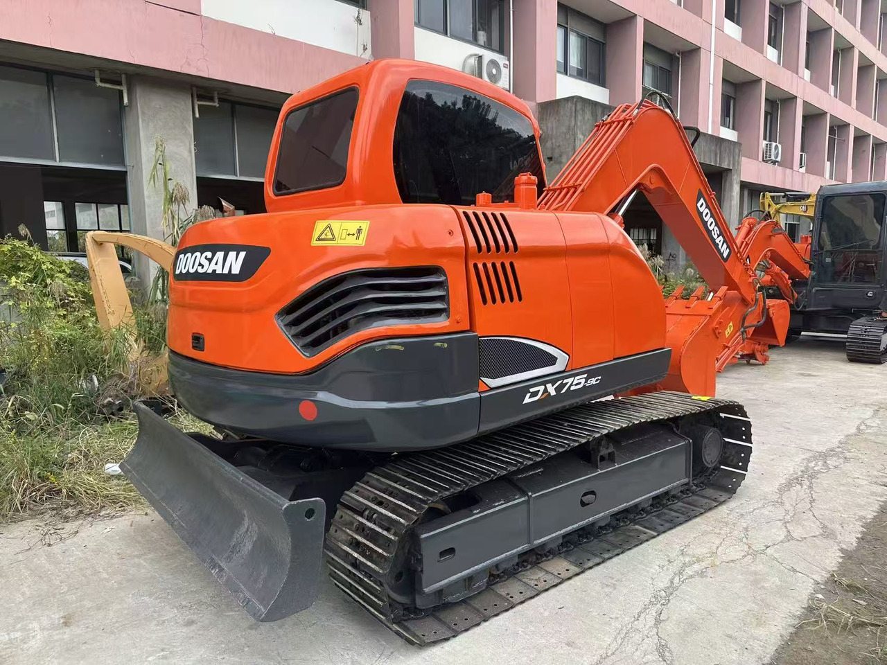Doosan DX75 - Crawler excavator: picture 1 Doosan DX75 - Crawler excavator: picture 1