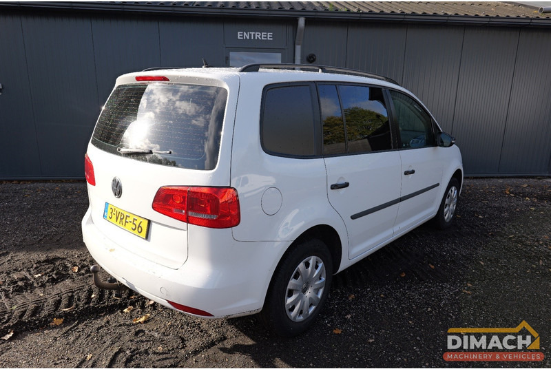 Volkswagen Touran VAN 1.6 TDI 77 KW AUT Volkswagen Touran grijs kenteken DSG automaat diesel - Small van: picture 2 Volkswagen Touran VAN 1.6 TDI 77 KW AUT Volkswagen Touran grijs kenteken DSG automaat diesel - Small van: picture 2