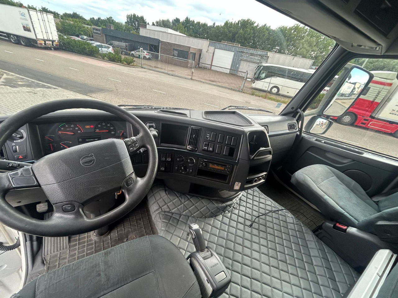 Tractor unit Volvo Fmfh E5 / bj. 2011 / Automaat: picture 1