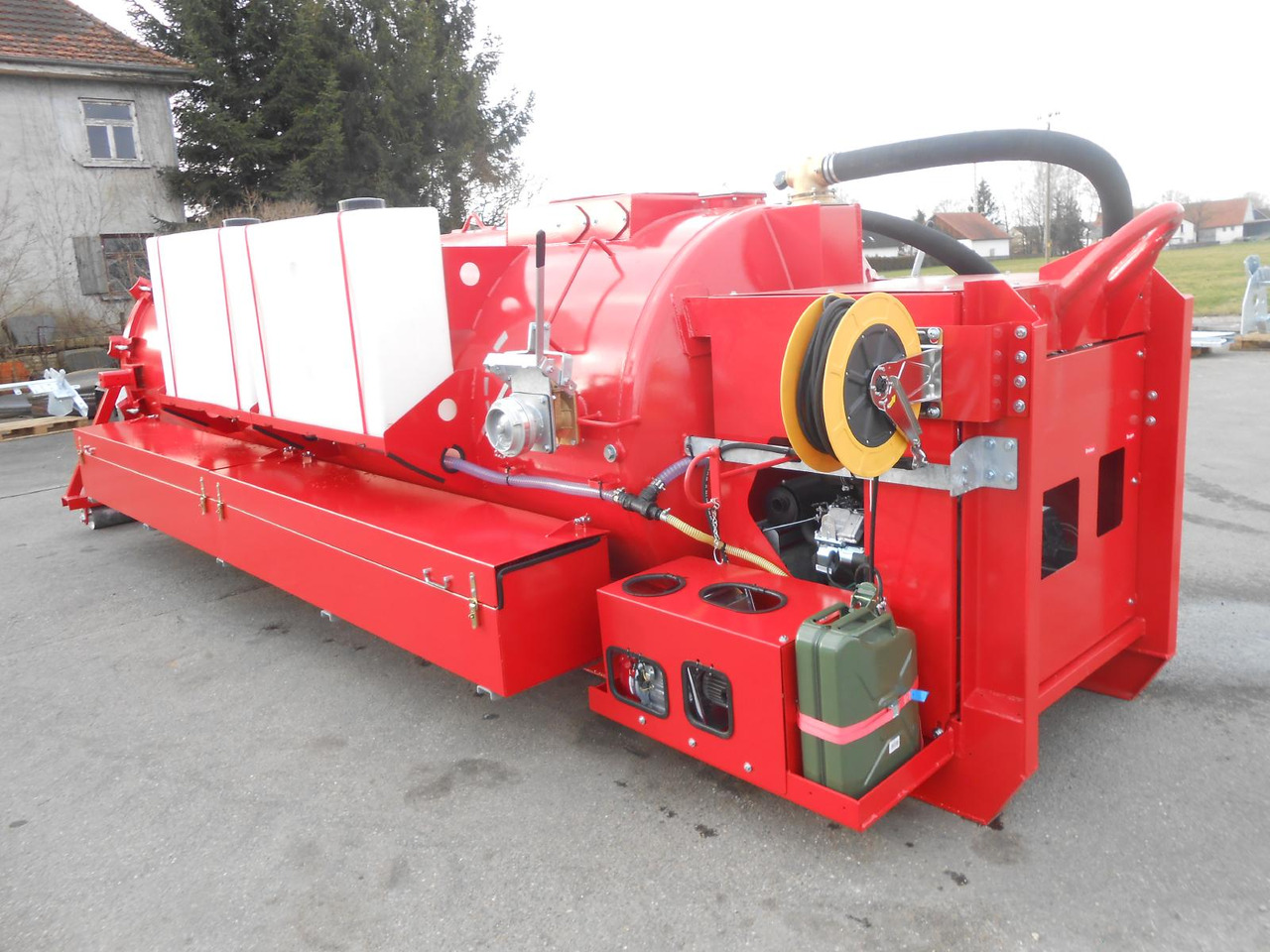 S-Vac 8.5m³ Saugfass Druckfass Vacuum suction systems are are fully integrated at the HDD jobsite from today. - Drilling rig: picture 1 S-Vac 8.5m³ Saugfass Druckfass Vacuum suction systems are are fully integrated at the HDD jobsite from today. - Drilling rig: picture 1