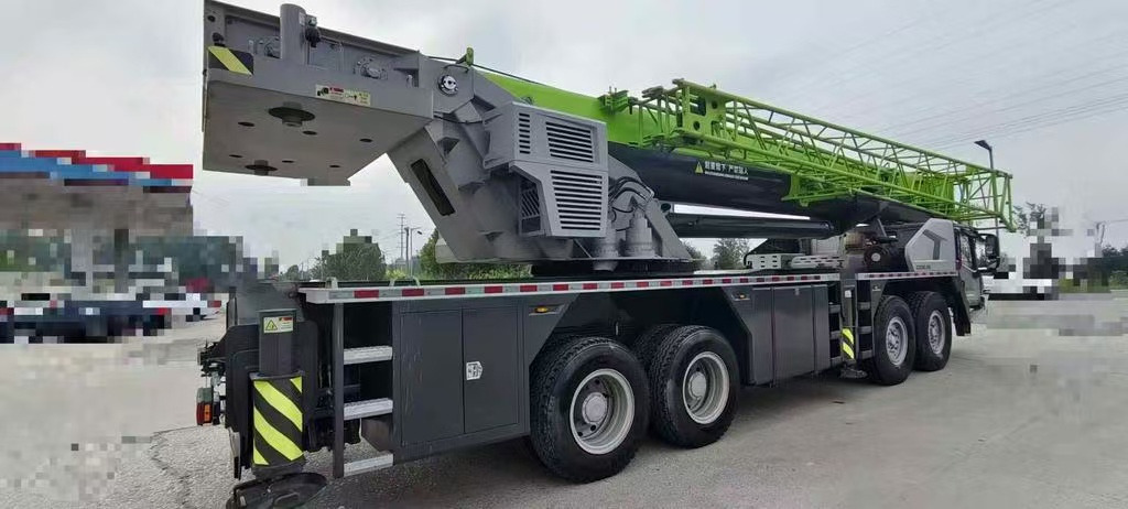 ZOOMLION 1000V5 - Mobile crane: picture 2 ZOOMLION 1000V5 - Mobile crane: picture 2