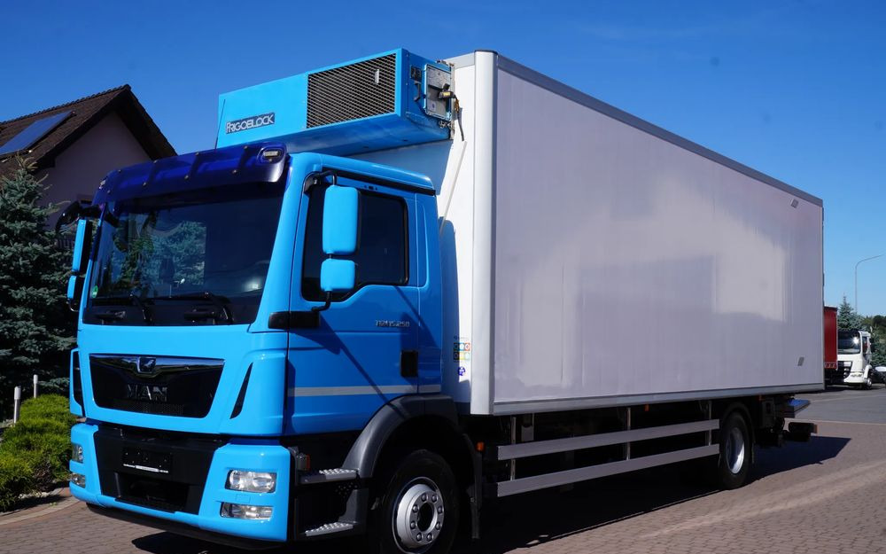 MAN TGM 15.250 EURO 6 CHŁODNIA LAMBERET ŁAD 7.300 KG NISKI PRZEBIEG - Refrigerator truck: picture 2 MAN TGM 15.250 EURO 6 CHŁODNIA LAMBERET ŁAD 7.300 KG NISKI PRZEBIEG - Refrigerator truck: picture 2