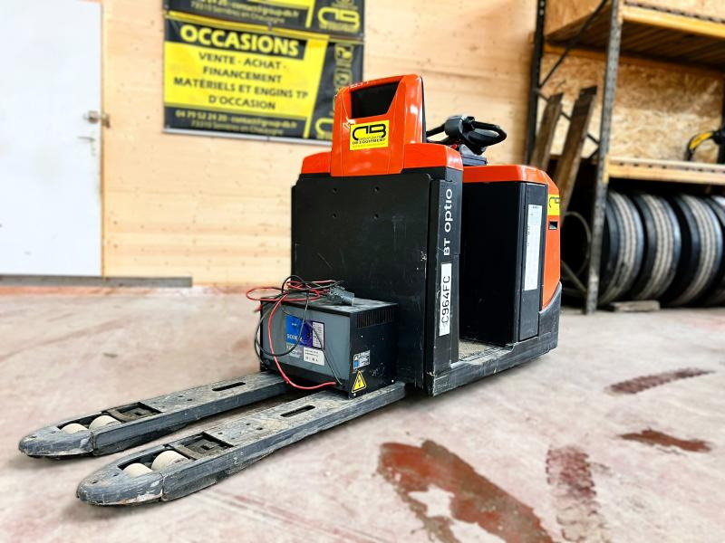 BT OSE250 Gerbeur transpalette électrique - Stacker: picture 1 BT OSE250 Gerbeur transpalette électrique - Stacker: picture 1
