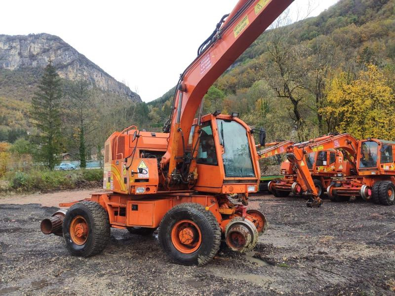 CASE Pelle Rail Route (PRIX POSSIBLE POUR LE LOT) - Wheel excavator: picture 5 CASE Pelle Rail Route (PRIX POSSIBLE POUR LE LOT) - Wheel excavator: picture 5