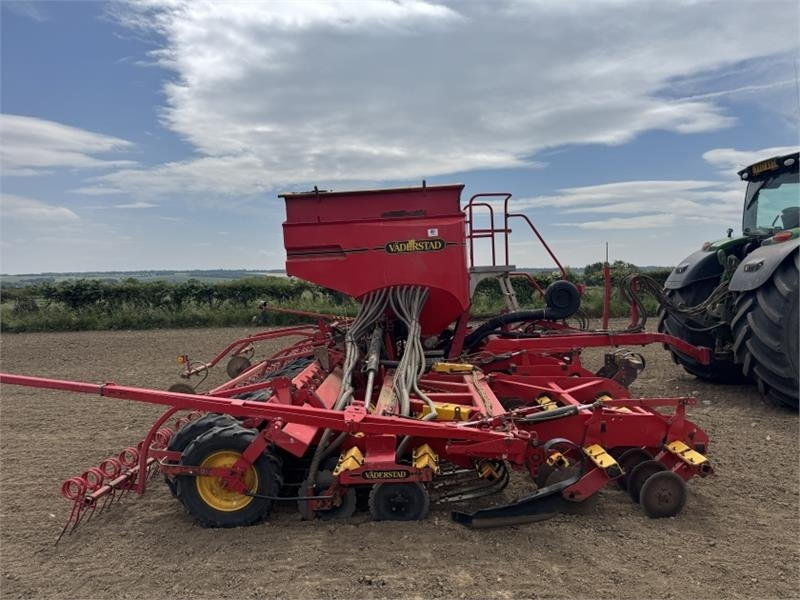 Vaderstad Rapid A800s **Video Below**  - Combine seed drill: picture 2 Vaderstad Rapid A800s **Video Below**  - Combine seed drill: picture 2