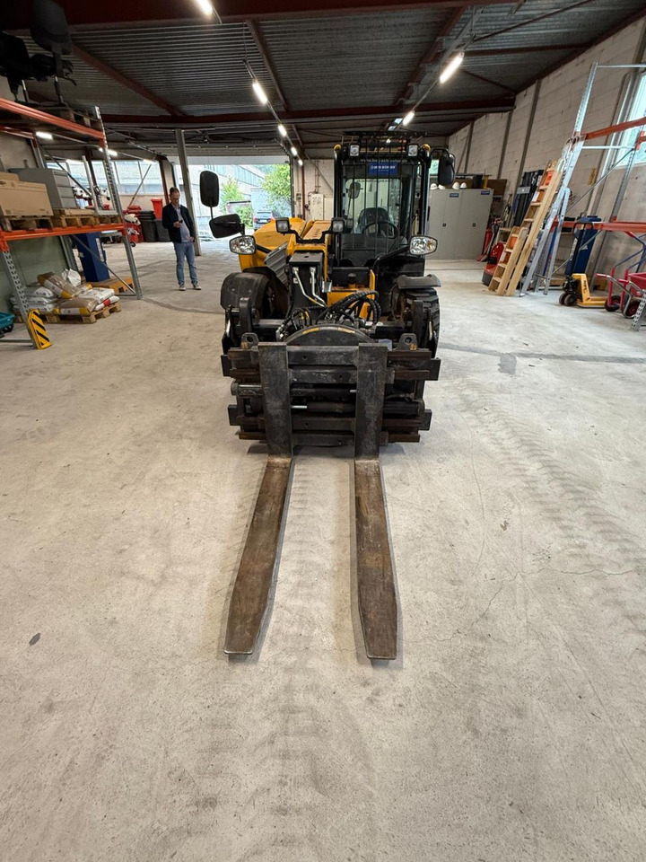 JCB 525-60T5 Hi-Viz - Telescopic wheel loader: picture 3 JCB 525-60T5 Hi-Viz - Telescopic wheel loader: picture 3