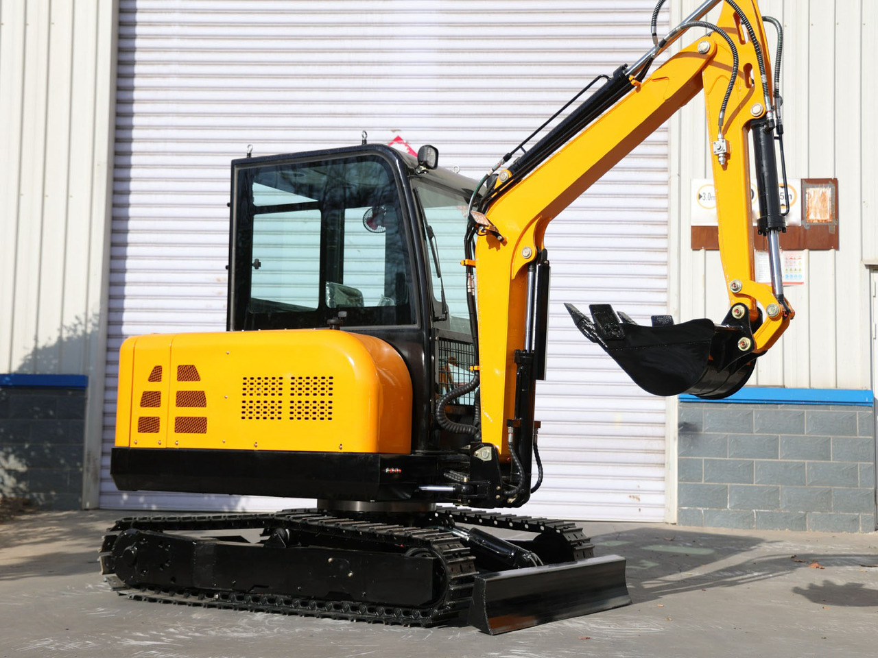 Müller Machinery - Xinchai 4D32 Motor Diesel Mini excavator 3.5 Ton - Müller Machinery MB 35 - VKSH - Mini excavator: picture 3 Müller Machinery - Xinchai 4D32 Motor Diesel Mini excavator 3.5 Ton - Müller Machinery MB 35 - VKSH - Mini excavator: picture 3