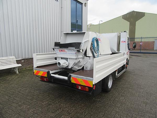2007 Truck Concrete pump PUTZMEISTER P715 SD - Concrete pump truck: picture 3 2007 Truck Concrete pump PUTZMEISTER P715 SD - Concrete pump truck: picture 3