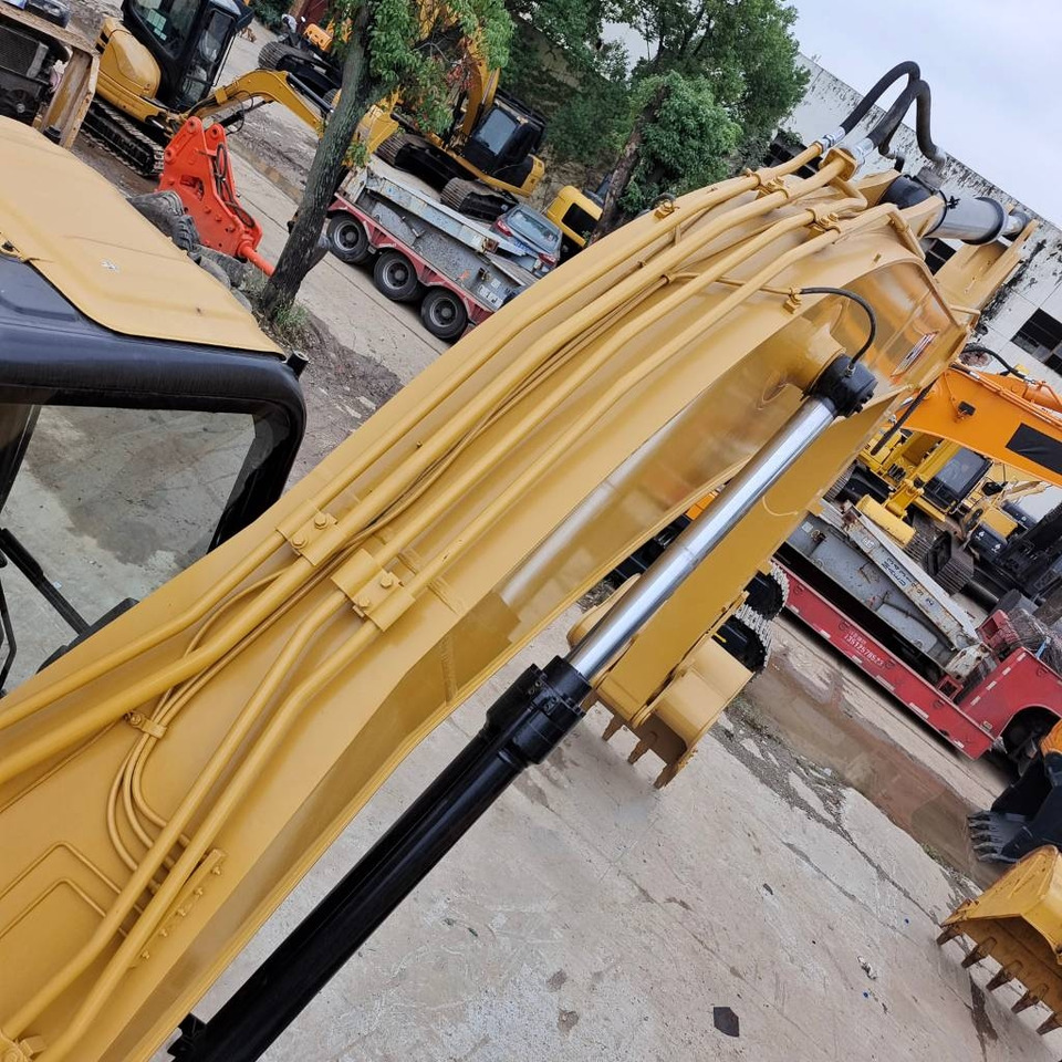 CAT 320 D - Crawler excavator: picture 2 CAT 320 D - Crawler excavator: picture 2