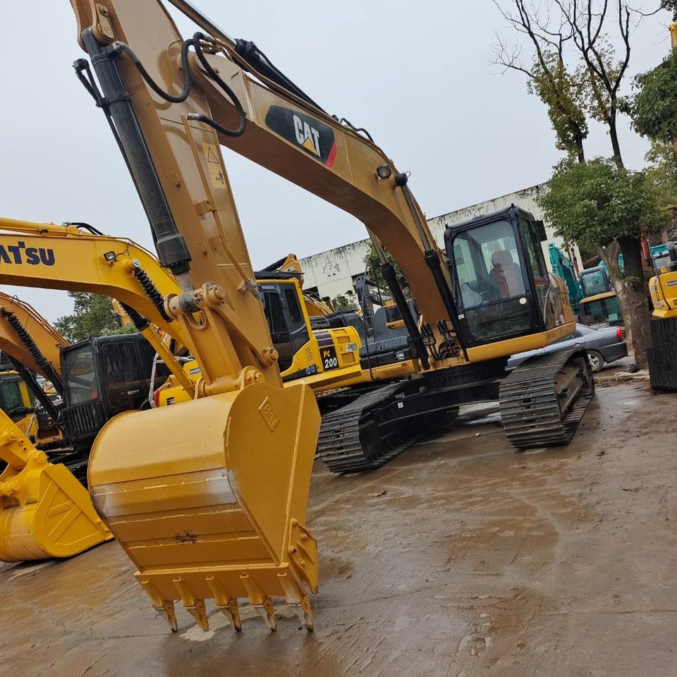 CAT 320 D L - Crawler excavator: picture 2 CAT 320 D L - Crawler excavator: picture 2