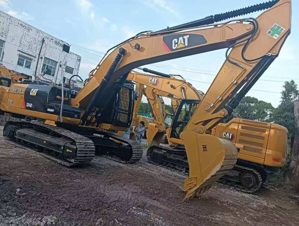 CAT 324 D L - Crawler excavator: picture 1 CAT 324 D L - Crawler excavator: picture 1