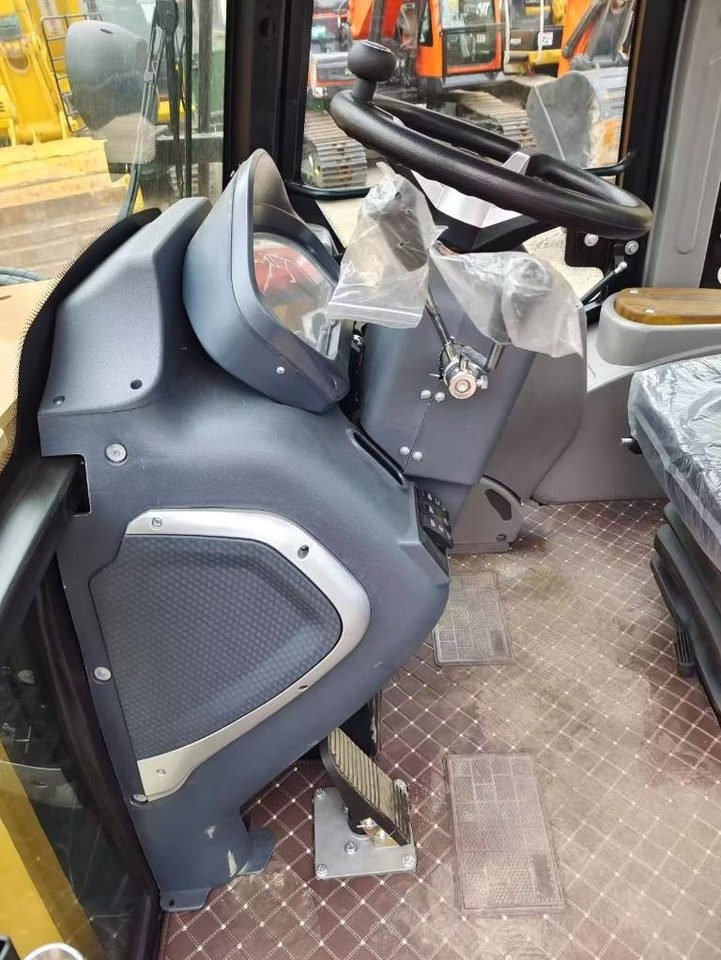 Lease a  CAT 420 F 100% brand new machine CAT 420 F 100% brand new machine: picture 8