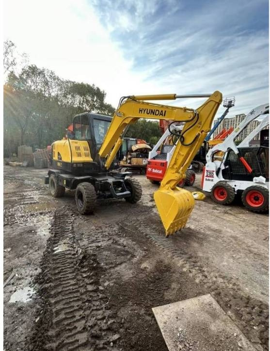Hyundai 100% new Hyundai HW 60 ECO - Wheel excavator: picture 1 Hyundai 100% new Hyundai HW 60 ECO - Wheel excavator: picture 1