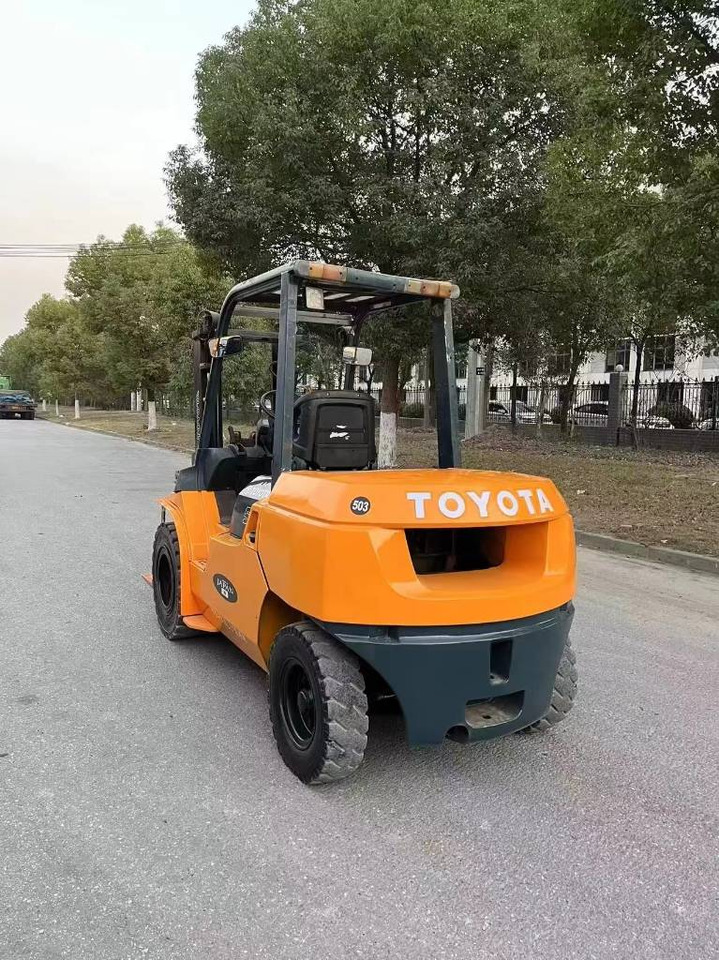 Toyota FD 50 - Diesel forklift: picture 4 Toyota FD 50 - Diesel forklift: picture 4