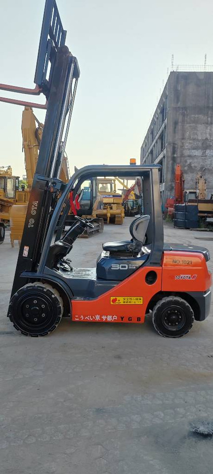 Toyota FD30 - Diesel forklift: picture 5 Toyota FD30 - Diesel forklift: picture 5
