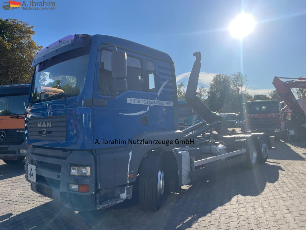 MAN 26.430 Hüffermann HL 26,63S - Hook lift truck: picture 1 MAN 26.430 Hüffermann HL 26,63S - Hook lift truck: picture 1