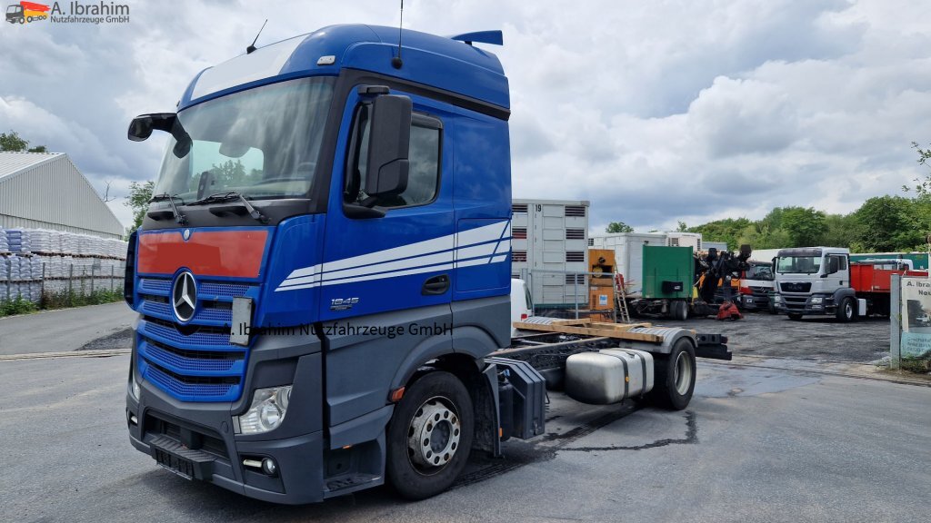 Mercedes-Benz 1845 Retarder, Klima, Navi als Teileträger, Motor defekt - Cab chassis truck: picture 1 Mercedes-Benz 1845 Retarder, Klima, Navi als Teileträger, Motor defekt - Cab chassis truck: picture 1