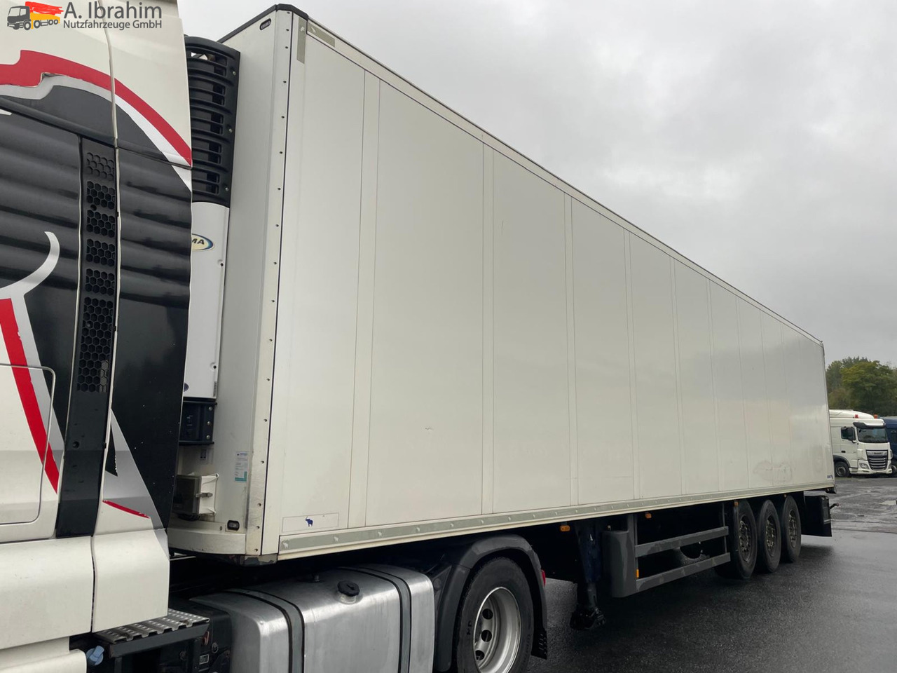 Schmitz Cargobull SKO24 | SCB*S3B | 39t Liftachse | Carrier Maxima I300 | 3 Achsen - Refrigerator semi-trailer: picture 1 Schmitz Cargobull SKO24 | SCB*S3B | 39t Liftachse | Carrier Maxima I300 | 3 Achsen - Refrigerator semi-trailer: picture 1